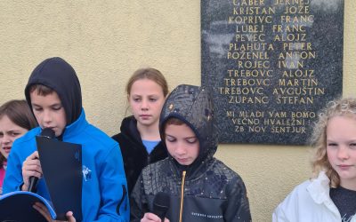 Komemoracija pri spominski plošči